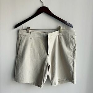 Lululemon Men's 7” Beige ABC Shorts